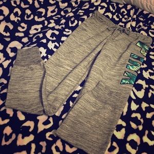 NWT Victoria's Secret Fern Print Gym Pant