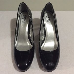 Size 10 Black 3" heels.  WORN ONCE