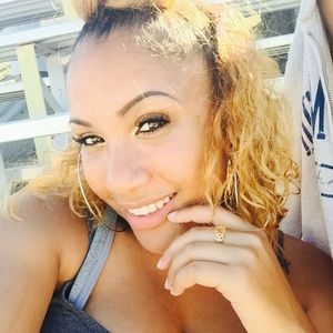 Meet your Posher, Alease