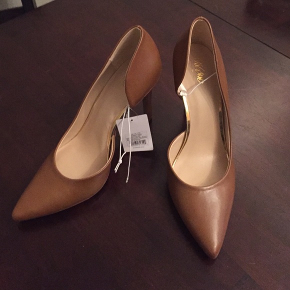 Mossimo lainee shoes. Size 9. Cognac. NWT