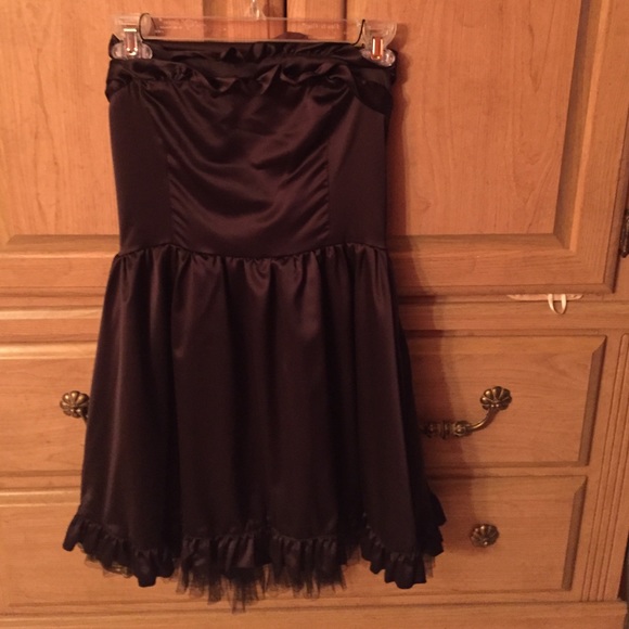 Dresses & Skirts - Black dress