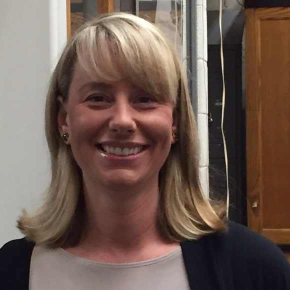 Meet your Posher, Lisa - Picture 1 of 1