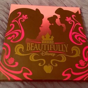 Beautifully Disney 4 color eyeshadow palette. NEW