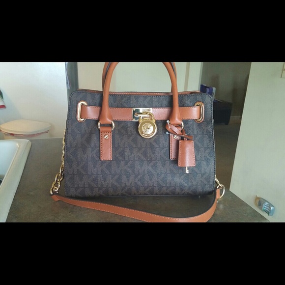 💖available💖NWT Michael kors hamilton handbag