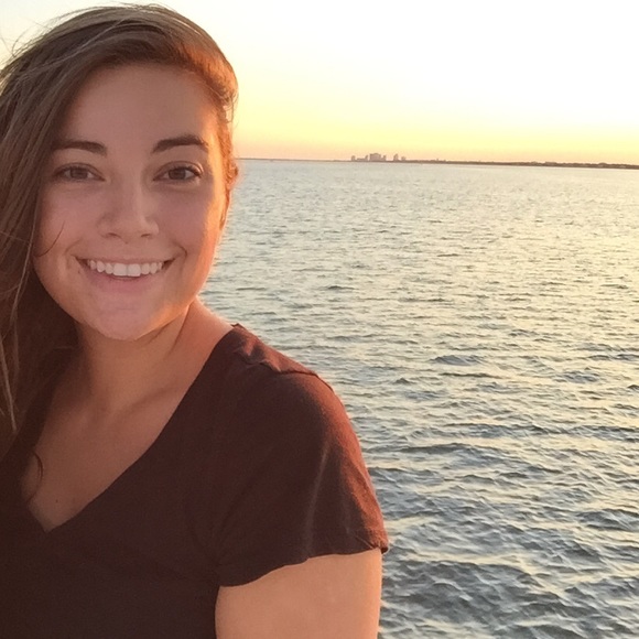 Meet your Posher, Sarah - Picture 1 of 1