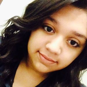 Meet your Posher, Rebeca