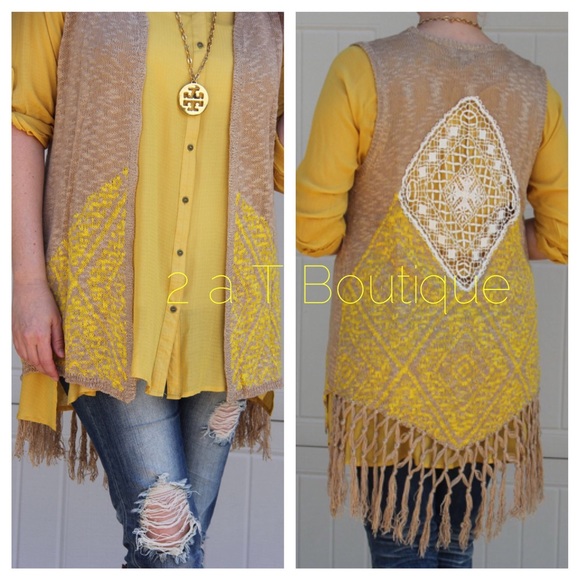 LAST ONE! Fringe knit sweater vest - Picture 2 of 4