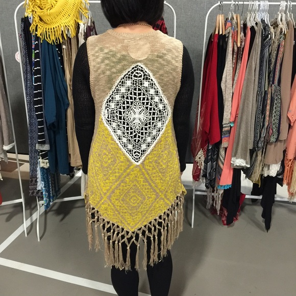 LAST ONE! Fringe knit sweater vest - Picture 4 of 4