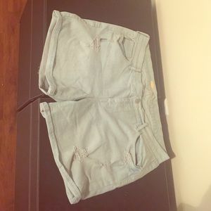 Light wash boyfriend shorts