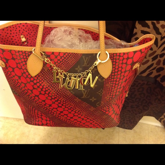 🚫SOLD💯Auth. Louis Vuitton Bag Charm🚫 - Picture 4 of 4