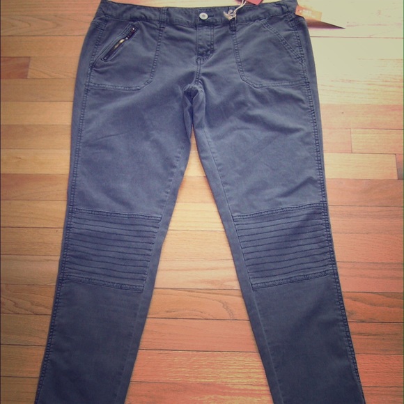 NWOT Grey Mossimo moto skinnies 🎯💝