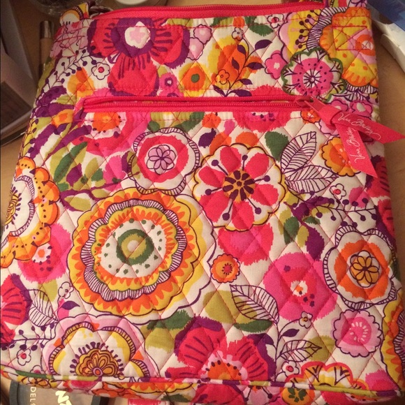 💕Brand New Vera Bradley Crossbody Bag💕