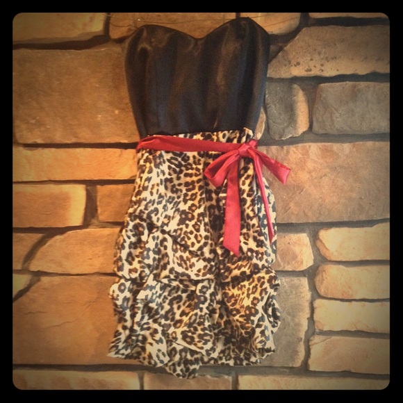 Strapless cute size 11/12 formal short dress