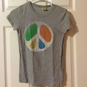 Peace tee