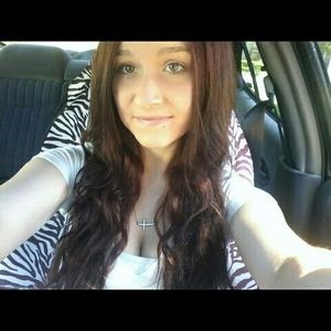 Meet your Posher, Alyssa