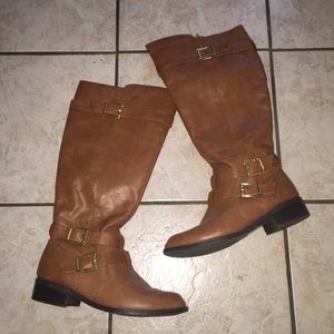 Cognac boots
