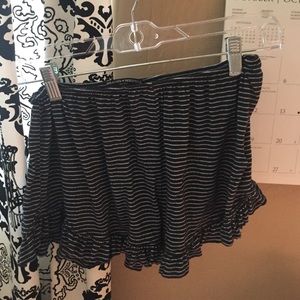 brandy Melville vodi shorts