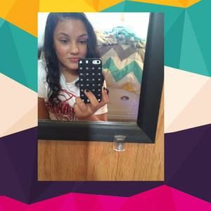 Meet your Posher, Olivia