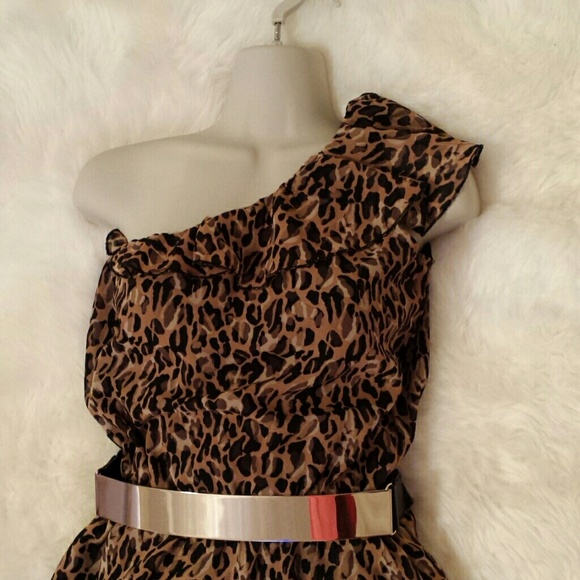 **SOLD** Leopard Dress - Picture 2 of 4