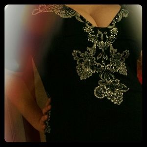 Low cleavelage dress