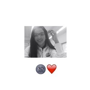 Meet your Posher, Yesica