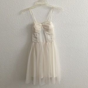 LIGHT CREAM TULLE DRESS