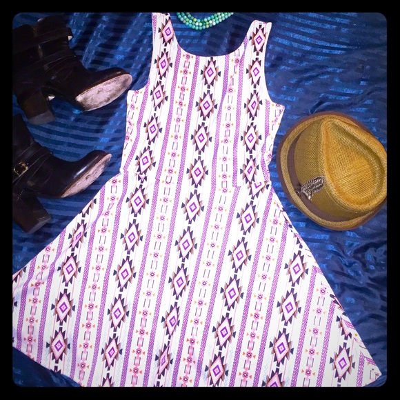 Bright and fun summer dress 🌞