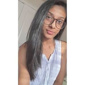 Meet your Posher, Deena