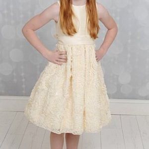 Yellow princess dress