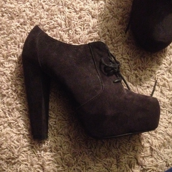 Black ankle heels