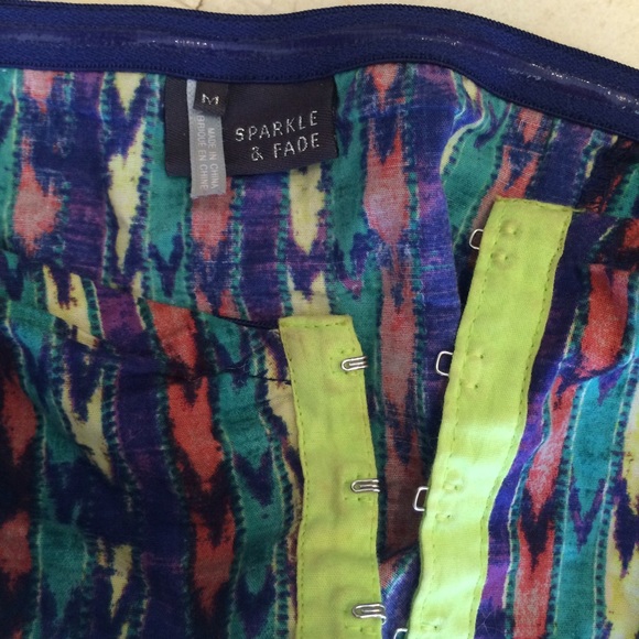 Bustier tube top with front clasps - Picture 3 of 4