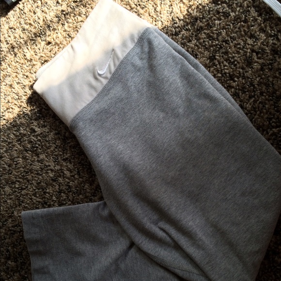 Nike dri got crop leggings