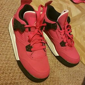 Jordan 4s