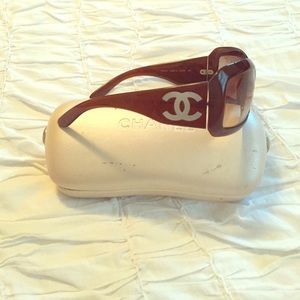 Brown mother of pearl Chanel sunglasses.