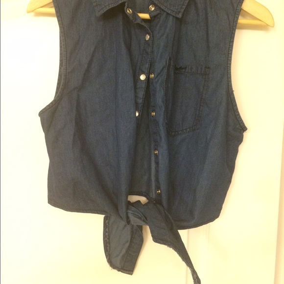 Vest - Picture 2 of 2