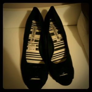 Wedge Heels with bow details