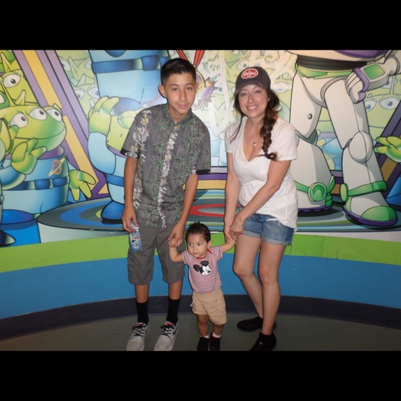 Meet your posher - Picture 3 of 5