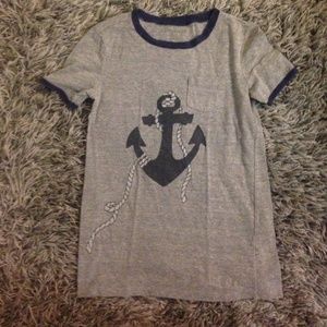 Grey anchor tee with pocket
