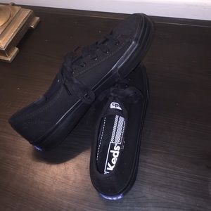 Black Keds!!
