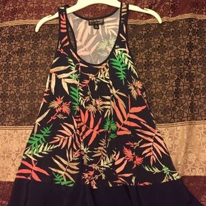 Floral print tank💗