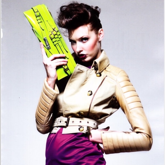 Burberry Purple Patent Parmoor Clutch - Picture 4 of 4