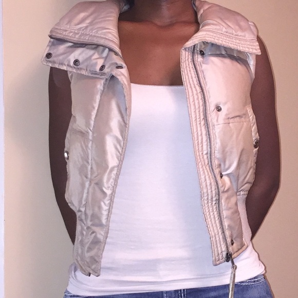 Versatile Express vest! - Picture 2 of 2