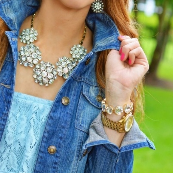 NWT Crystal Dome Statement Necklace - Picture 2 of 4