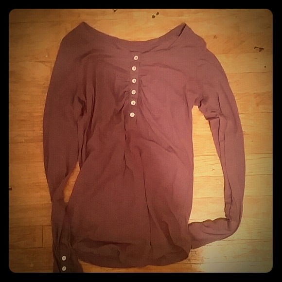 Long sleeve shirt.