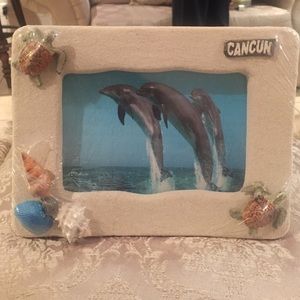 CANCUN Frame Portrait