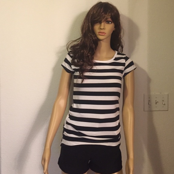 Black and white tee