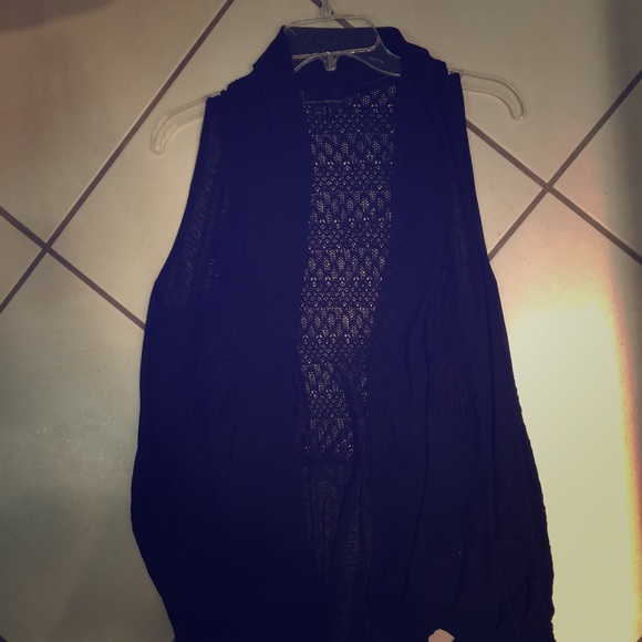 Cute black vest sweater