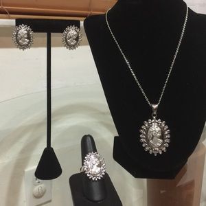 Silver jewelry set