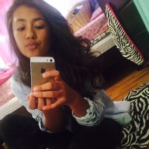 Meet your Posher, Andrea