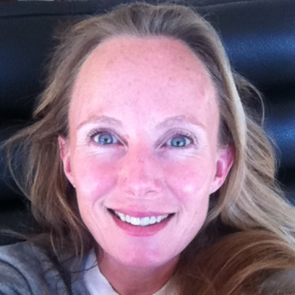 Meet your Posher, Lisa - Picture 1 of 1